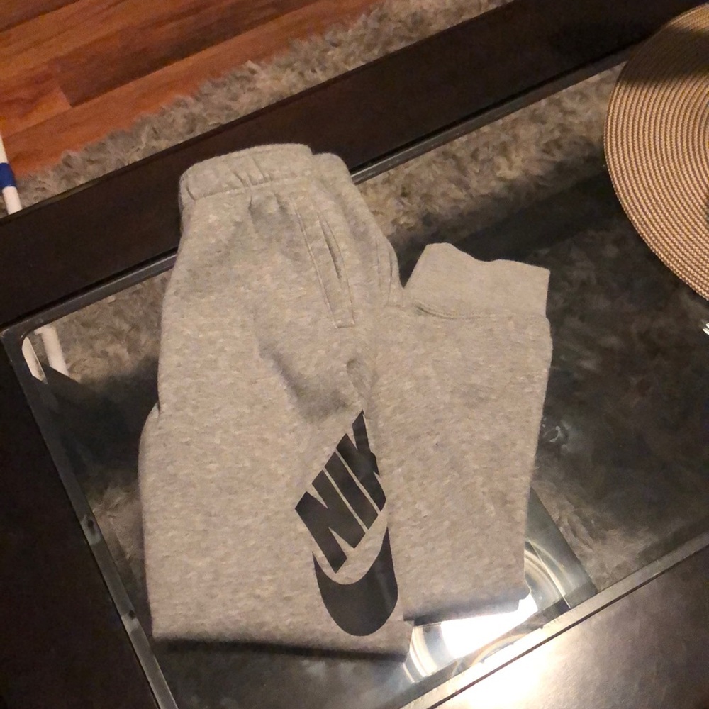 Nike Pants for Boys or Girls Size 7 6-7 years